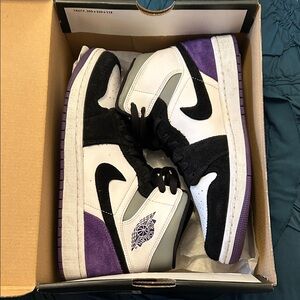 Nike Air Jordan 1 Retro High Purple Black White